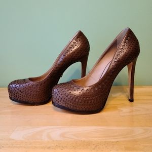 Pour La Victoire Brown Leather Pumps